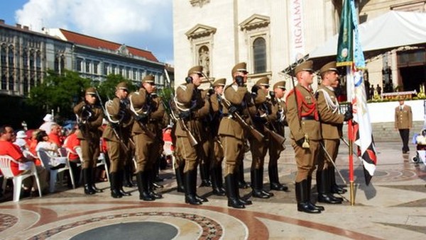 Augusztus 20-i ünnepi szentmise és Országos Szent Jobb körmenet