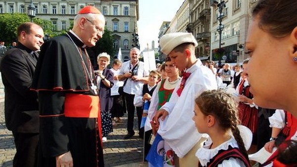 Augusztus 20-i ünnepi szentmise és Országos Szent Jobb körmenet