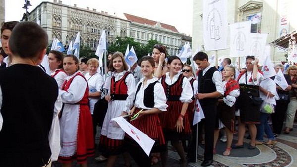 Augusztus 20-i ünnepi szentmise és Országos Szent Jobb körmenet