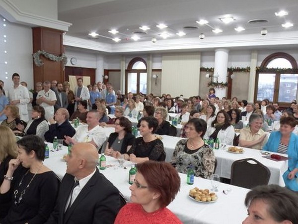 Karácsonyi ünnepség az Onkológián Böjte Csaba és Mága Zoltán részvételével