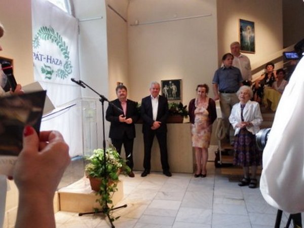 Megnyílt Bekay Nagy Maya festőművész kiállítása