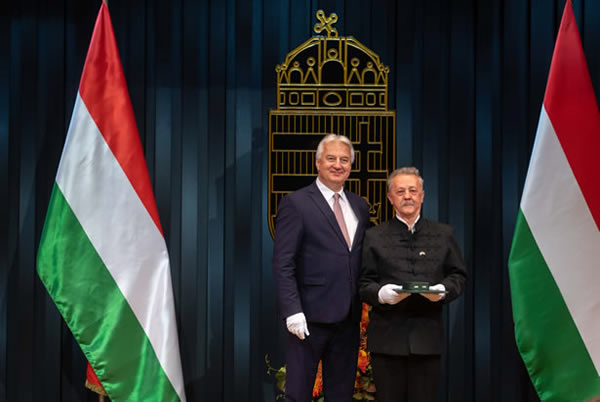 Állami kitüntetést kapott Dr. Szekeres Sándor