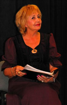 Óss Enik