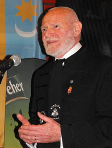 Eladók